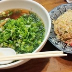 かっちゃんラーメンSP - ランチメニューより醤油ラーメンネギ増し炒飯セット