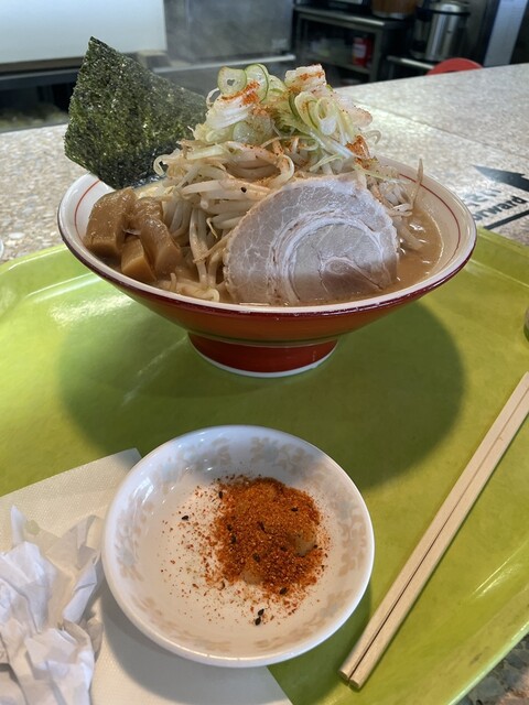 夏油高原スキー場 横川目ラーメン店 &ndash; 冬の味覚と絶景