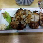 とん八 - 鶏肉のにんにくこしょう焼き 480円(税込)(2024年12月26日撮影)