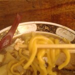 すごい煮干ラーメン凪 - 麺、ナイスウェーブ！！