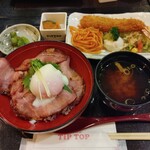 餡茶古珈舗TiPTOP  - お正月の特別メニューで、『ローストビーフ丼と海老フライの定食』セットは、とても豪華ですね。お腹いっぱいになりました。
