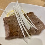 炭焼 金竜山 - 上タンにネギ♡