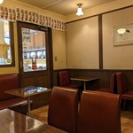 切通し進々堂 - 店内