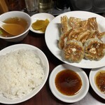 餃子専門店 藤井屋  - 