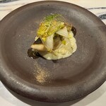 filo - 鳴門の沖ボラのソテー、下仁田ネギのソース　三つ葉のサルサヴェルデ添え