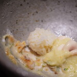 登喜和鮨 - 半分ほどで我慢して追いシャリを投入。混ぜ込むと旨みの力強さがグッと増し、抜ける風味と余韻はさらに強かに！！ もうめちゃくちゃ美味い！