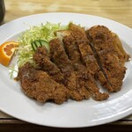 びっくり食堂 - 料理写真:ビーフカツヾ(๑⃙⃘´ꇴ｀๑⃙⃘)ﾉ