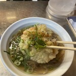 立喰うどん・そば　大和庵 - このかき揚げ、大好きなんですよ：460