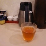 自家製麺つけそば 九六 - サービスのジャスミン茶