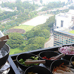 ホテルニューオータニ - 朝食はガーデンタワー（40階）で、景色がすごい