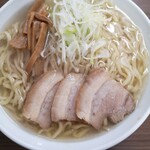 鬼ヤンマ - 「アップ」！！　塩かと思う白醤油のラーメンです！