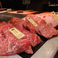 銀座のステーキ 銀座本店 - A5黒毛和牛 霜降肉と赤身肉の鉄板ステーキ