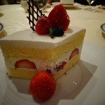 ラ・ベ - ホールケーキをカットしていただきました