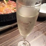 牛蔵 - スパークリングワイン