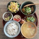 オグカフェ - （1月のメニュー）国産地鶏と聖護大根こっくり煮 温玉のせ@税込1,400円