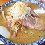 白河手打らーめん　うさぎ - 「アップ」！！この脂ウキ！