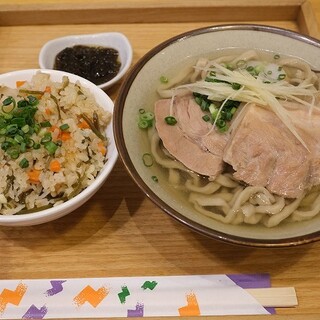 てぃしらじそば_0