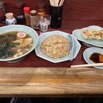 園春 - 半チャ半ラーメン¥850と餃子¥380
