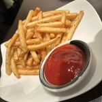 本格水炊きと博多もつ鍋 地鶏と九州料理 居酒屋 鳥邸 - 