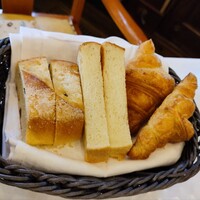ザ・フジヤ - パンは３種類