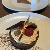 MAIN DINING sereno(THE MARK GRAND HOTEL) - 