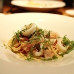 ヤリイカとグリーンアスパラガス フルーツトマトのスパゲティ 大葉風味☆