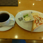 アナベルコーヒー - 竹炭焙煎ブレンドコーヒーとモーニングサービス（ピザトースト）