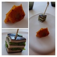 エスキス - アミューズ・・椎茸のミルフィーユ風とオマール海老とパプリカ蜂蜜のチュール
                どちらもワインのツマミにいいですよ。