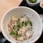 さばめしの鯖匠 - 2ステップ／薬味入れて食べる