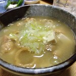 とん八 - もつ煮込み 380円(税込)(2024年12月4日撮影)