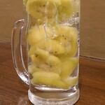 飲んべぇ食堂 らくだ屋 - 冷凍キウイサワー