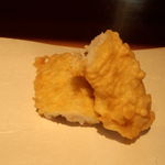 天ぷら よこい - 鱧だったと思いますが、肉厚で美味しかったです