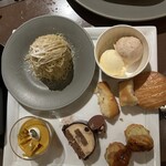 ブッフェアンドカフェ スロープサイドダイナー ザクロ - 