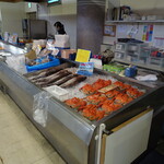 厚岸漁業協同組合直売店 エーウロコ - 店内（お魚）