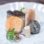 水戸山口楼 - 2025.1 名物あんこう友酢（あんこう肝、柳肉、皮、水袋、えら、ぬの、とも、うご、防風）