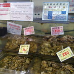 厚岸漁業協同組合直売店 エーウロコ - 店内（牡蠣）
