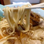 青梅ラーメン マルフル食堂 - 麺リフト
