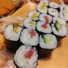 や台ずし - お得巻物3色