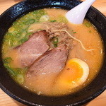 むさし - みそとんこつ842円