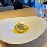 283481983 - タヤリン（パスタ）
                        網走産白魚とセリのソース　からすみと姫レモン掛け
                        