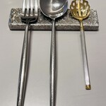 レミニセンス - カトラリー　右はキャビア用スプーン