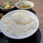 みんなの中華 利民 - ご飯