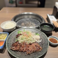 焼肉・しゃぶしゃぶ たちばな ヒルトンプラザイースト店 - 