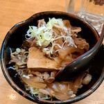 大衆食堂 十九坪 - 牛肉豆腐煮込み