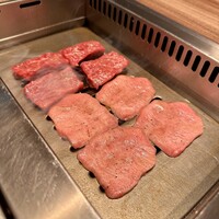 焼肉うしごろ 新宿三丁目店 - 