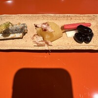 京都和久傳 - 祝三種　叩き牛蒡　数の子　黒豆　カラスミなます