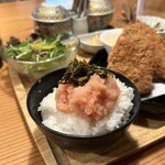 博多もつ鍋 やまや - 食べ放題の明太子、高菜、ご飯