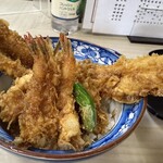 天婦羅 多から家 - 半ライスにしたのでどんぶりが小さいです。