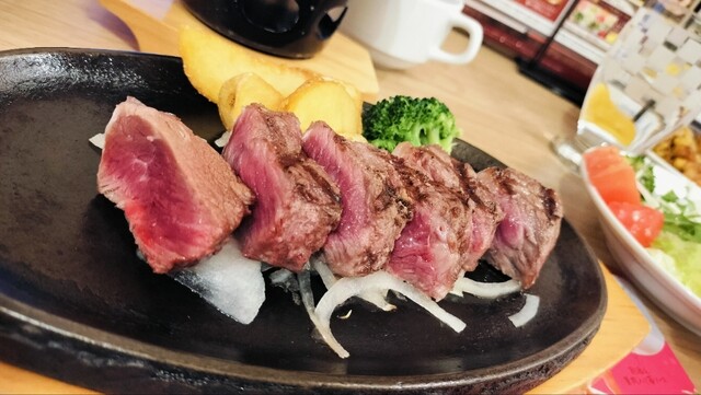 Victoria Station Sakaemachiten