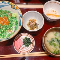 割烹酒亭 三分亭 東京ミッドタウン日比谷 - 